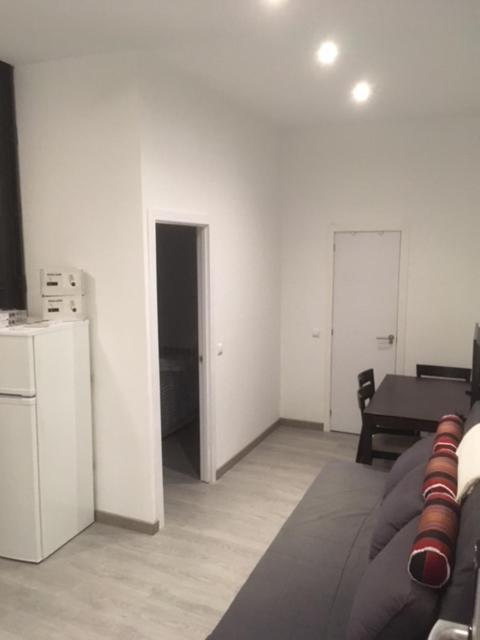 Hostal Goyal Pizarro Madrid Eksteriør bilde