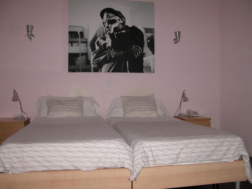 Hostal Goyal Pizarro Madrid Eksteriør bilde