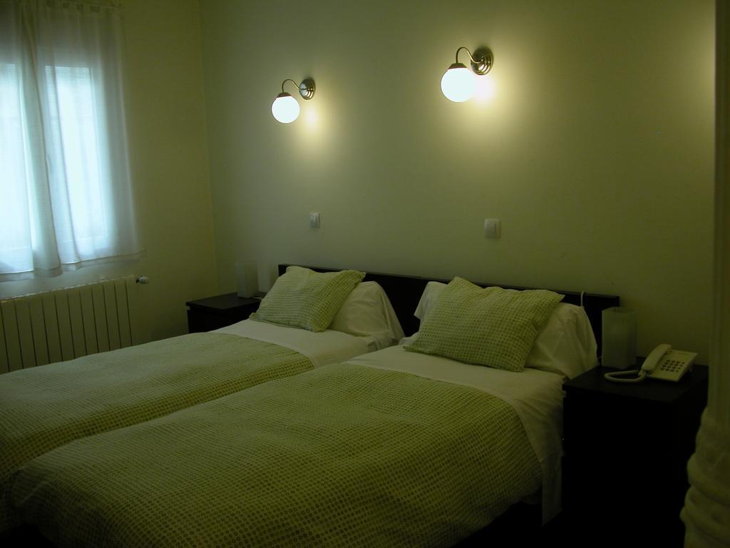 Hostal Goyal Pizarro Madrid Rom bilde